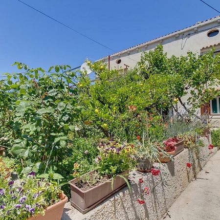 Apartment Carmen Veli Losinj Exterior photo